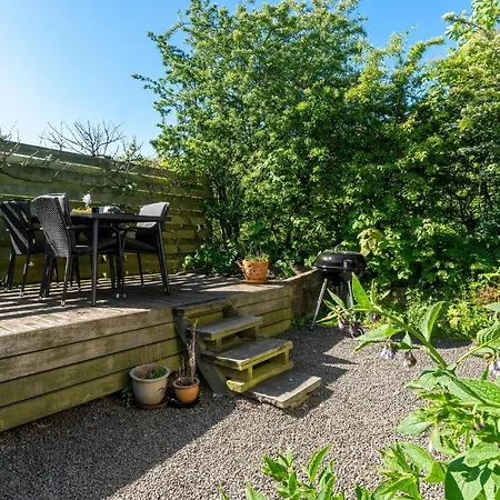 Gorgeous In With Kitchen Holiday home